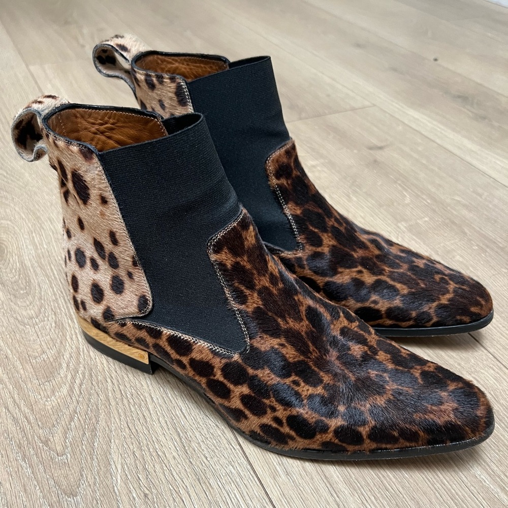 Chloe Ponyhair Chelsea boot